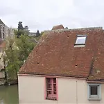 Au Fil De L\'Eure, Quartier Authentique Et Plein De Charme