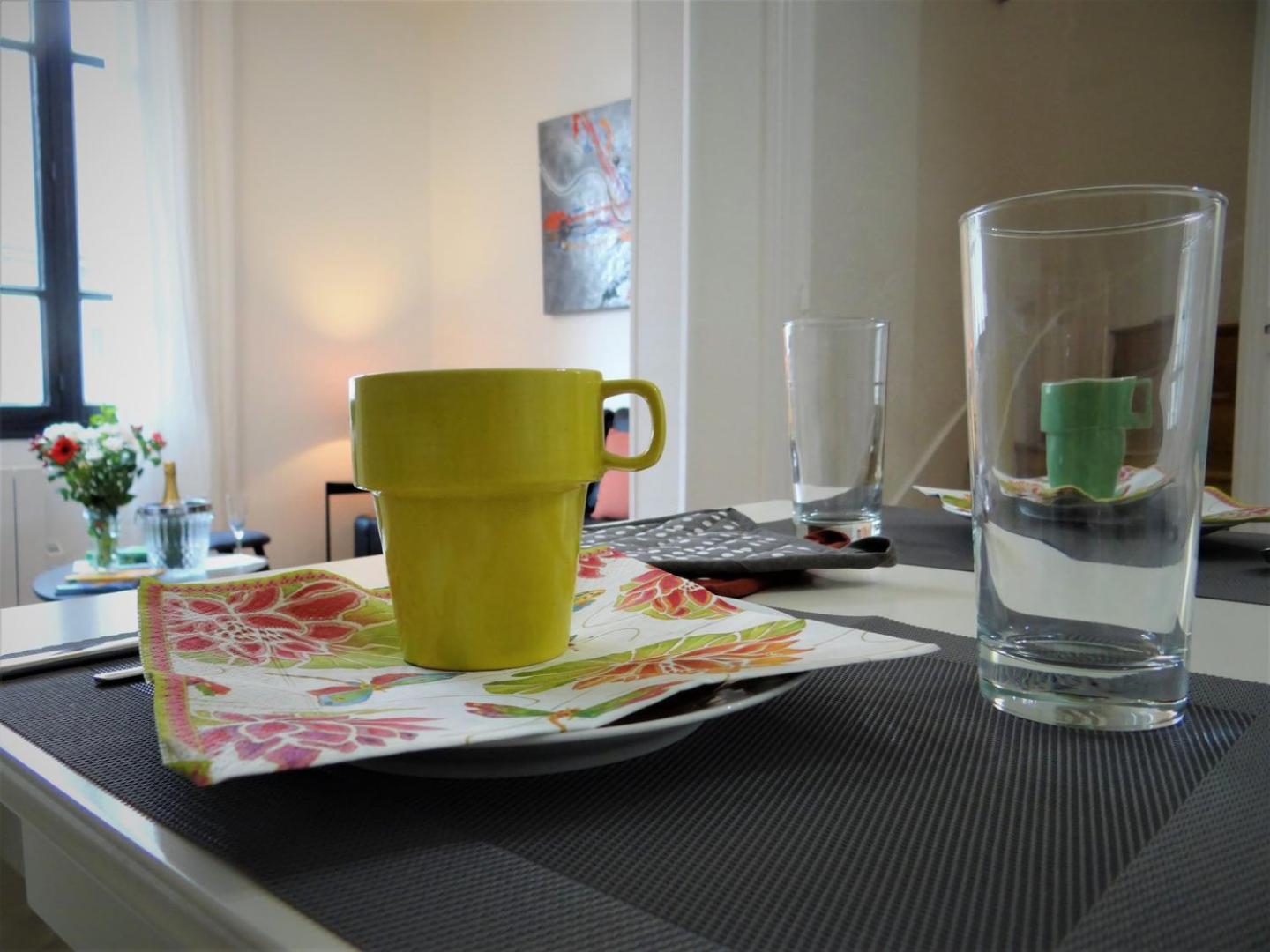Au Fil De L'eure, Quartier Authentique Et Plein De Charme Appartement *